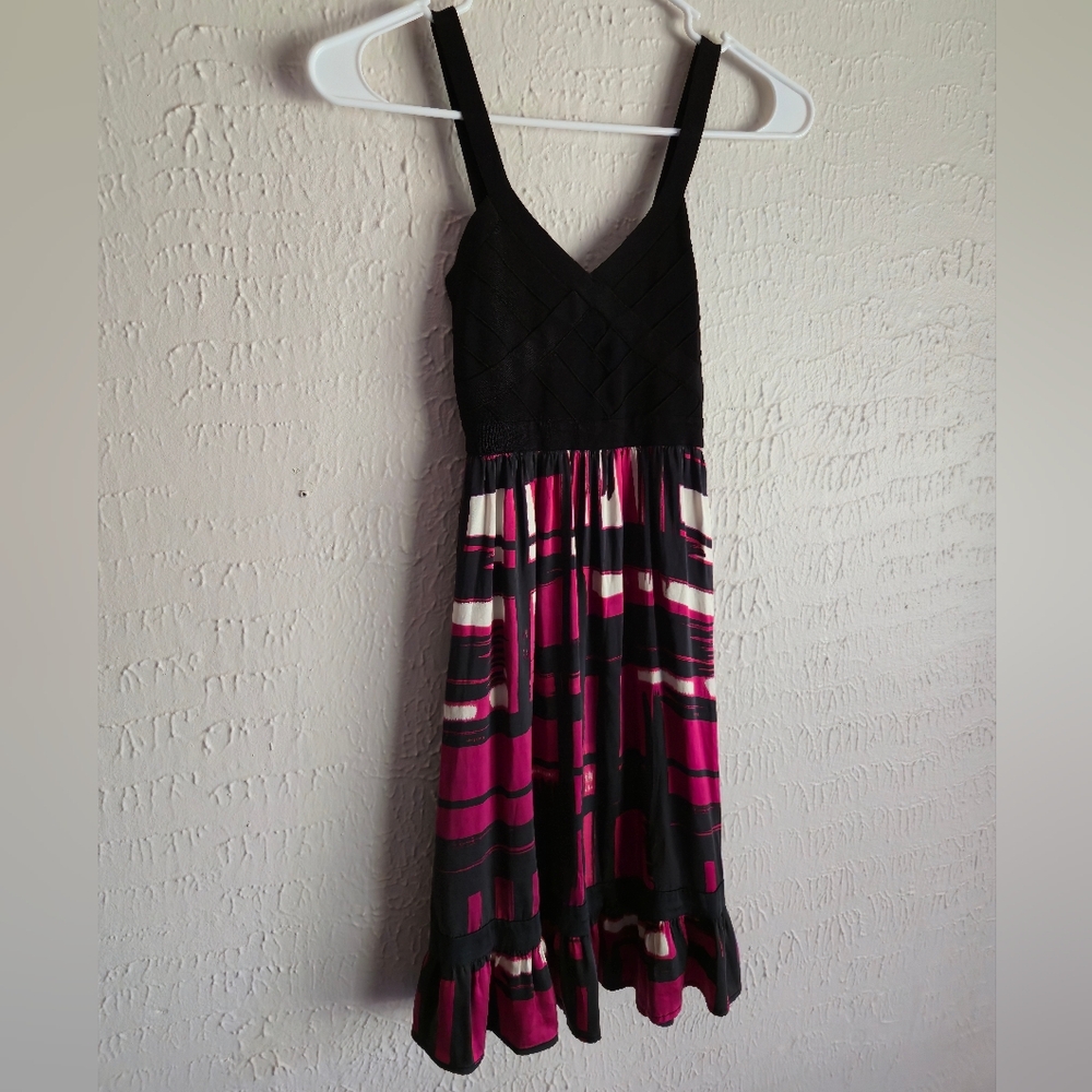 Bebe Black and Red V-Neck Sleeveless Mini Sundress -- SILK